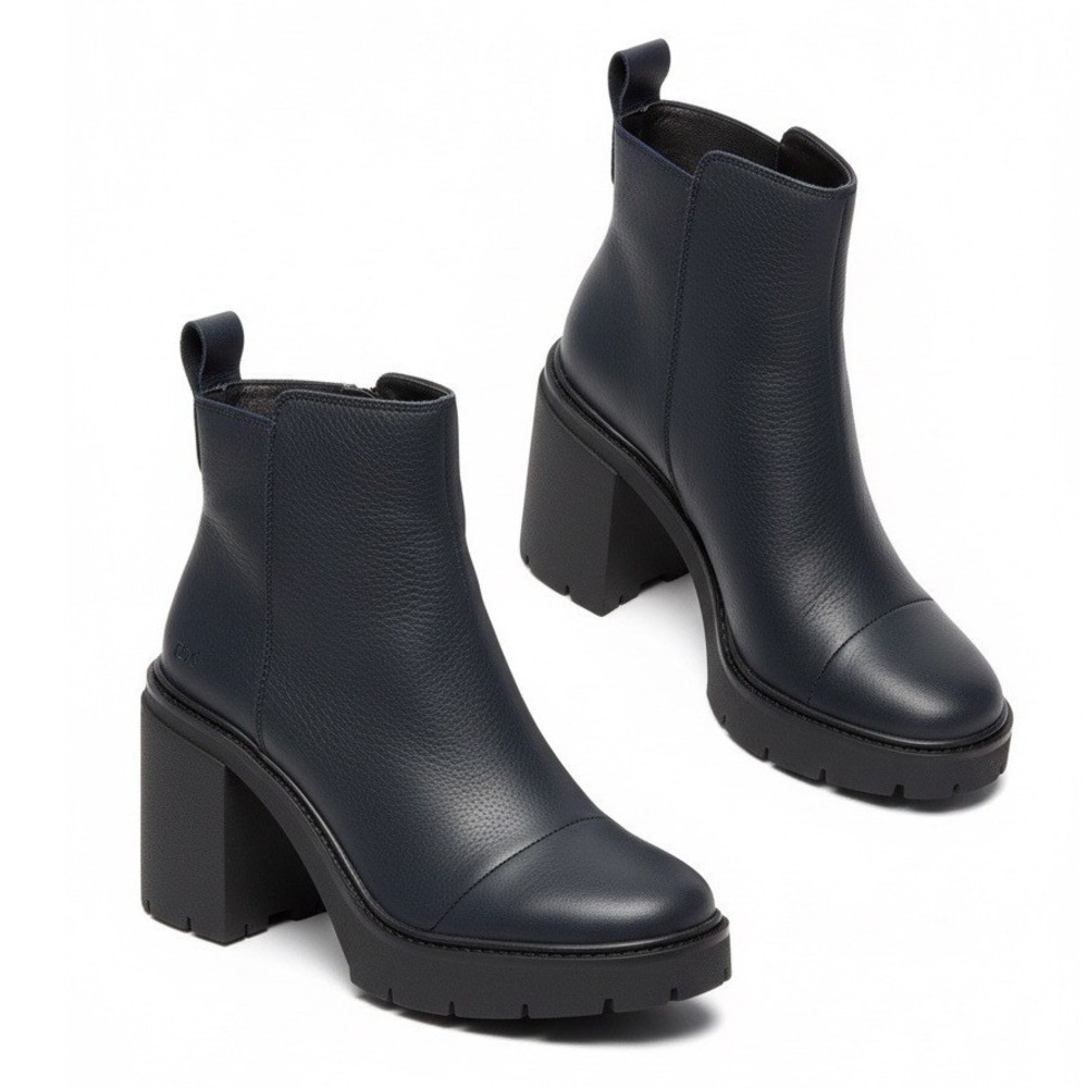TOMS Kallie Navy Blue Pebbled Leather Chunky Lug Sole‎ Block Heel Ankle Boots 10